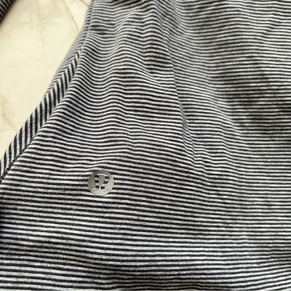 Lululemon Radiant Tonka striped long sleeve -Likely a size 6 - Picture 7 of 10